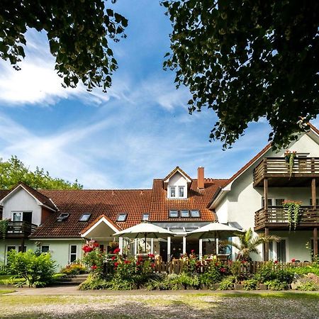 Hotel-Pension Lindenhof Tarnewitz エクステリア 写真