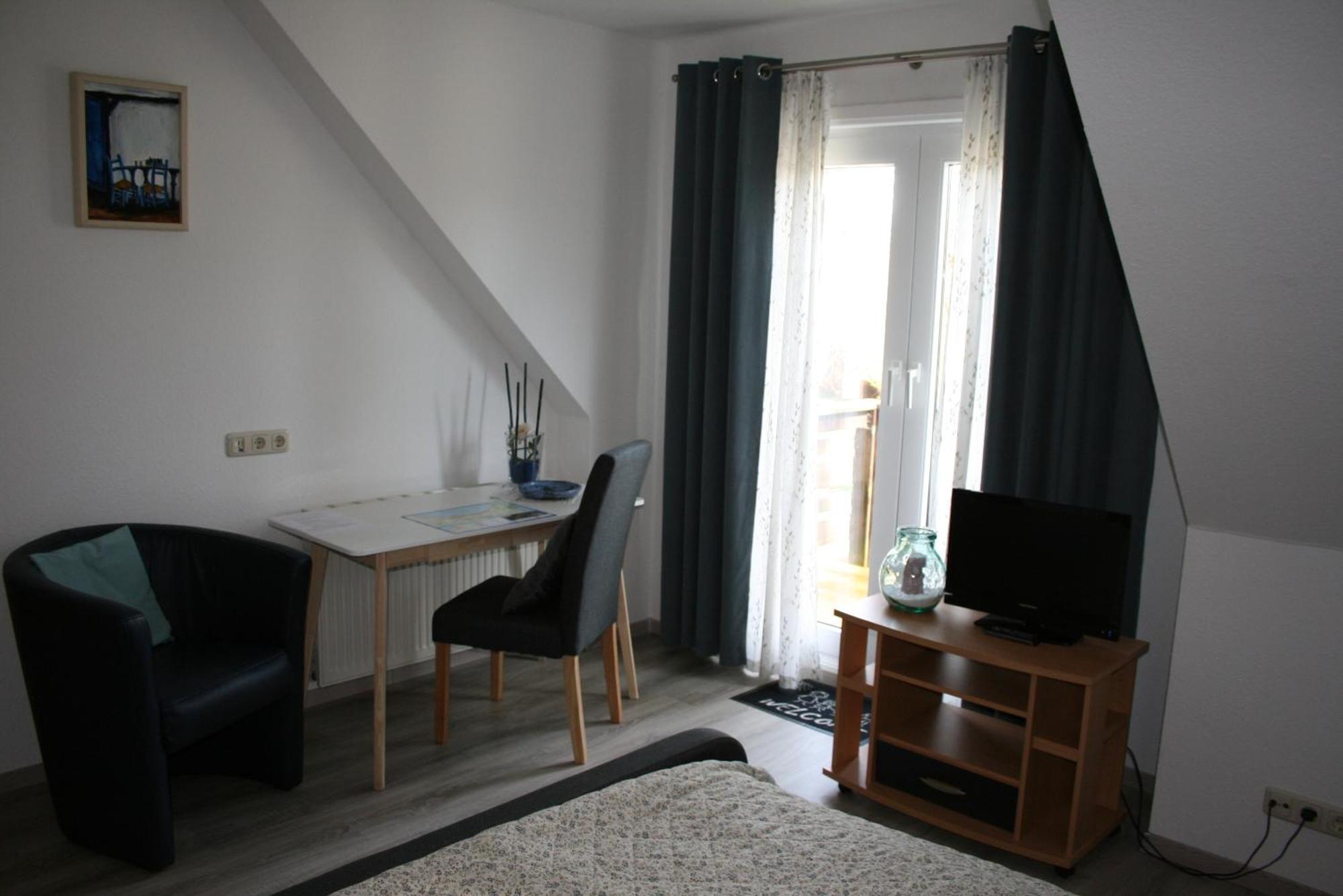 Hotel-Pension Lindenhof Tarnewitz エクステリア 写真