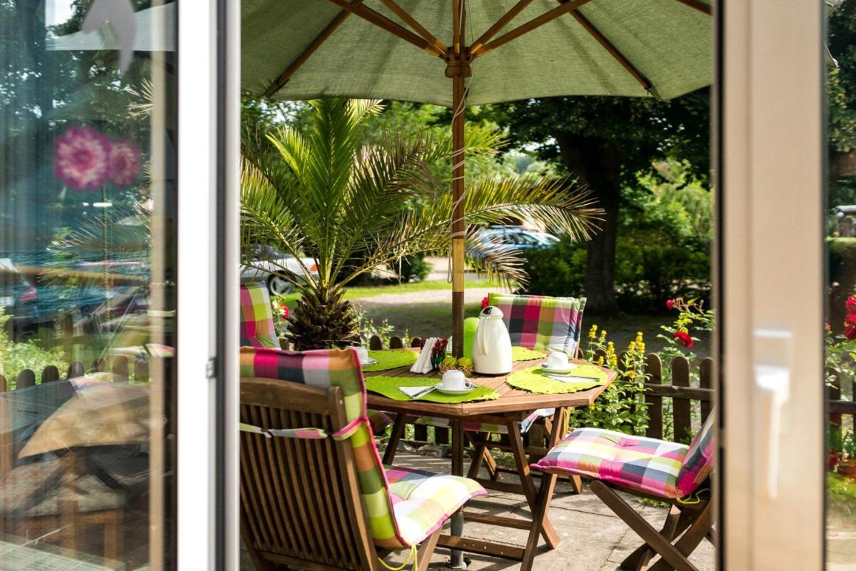 Hotel-Pension Lindenhof Tarnewitz エクステリア 写真